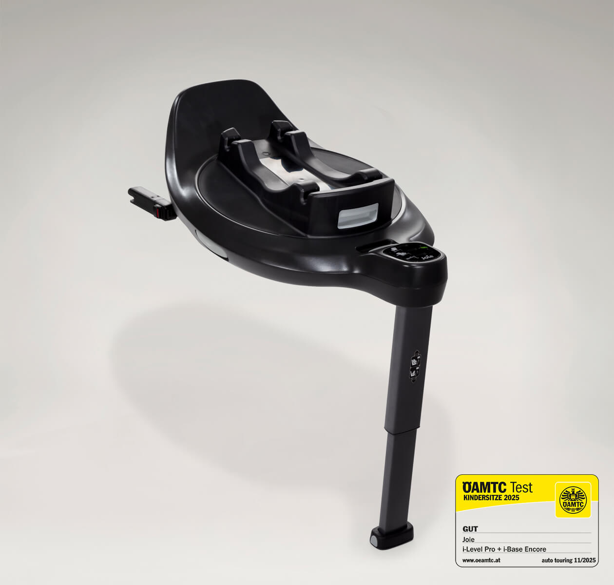  Joie signatur I base encore schräg von rechts. 