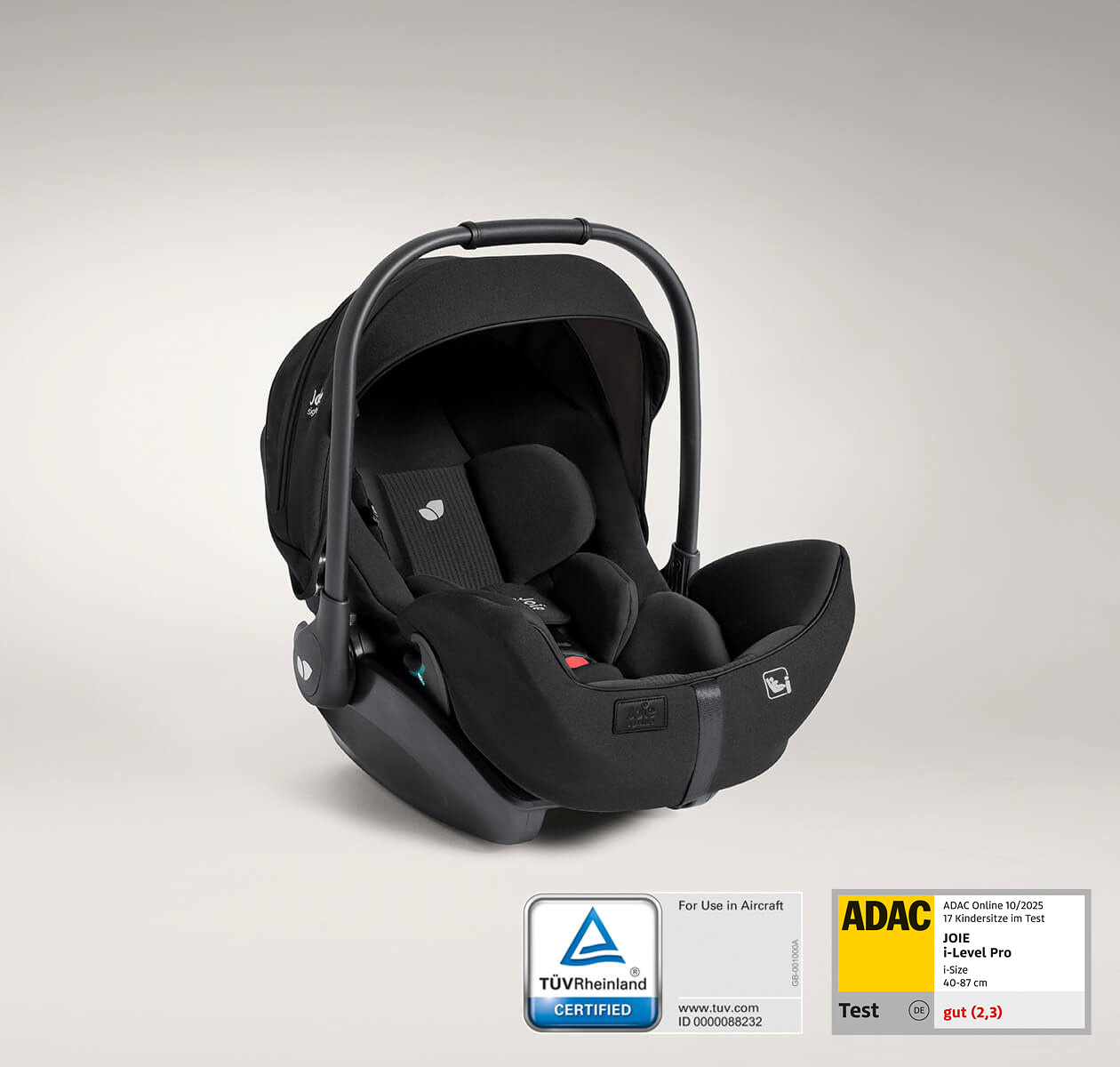 Schwarze Joie Signature i-Level Pro Babyschale – nach rechts gerichtet.