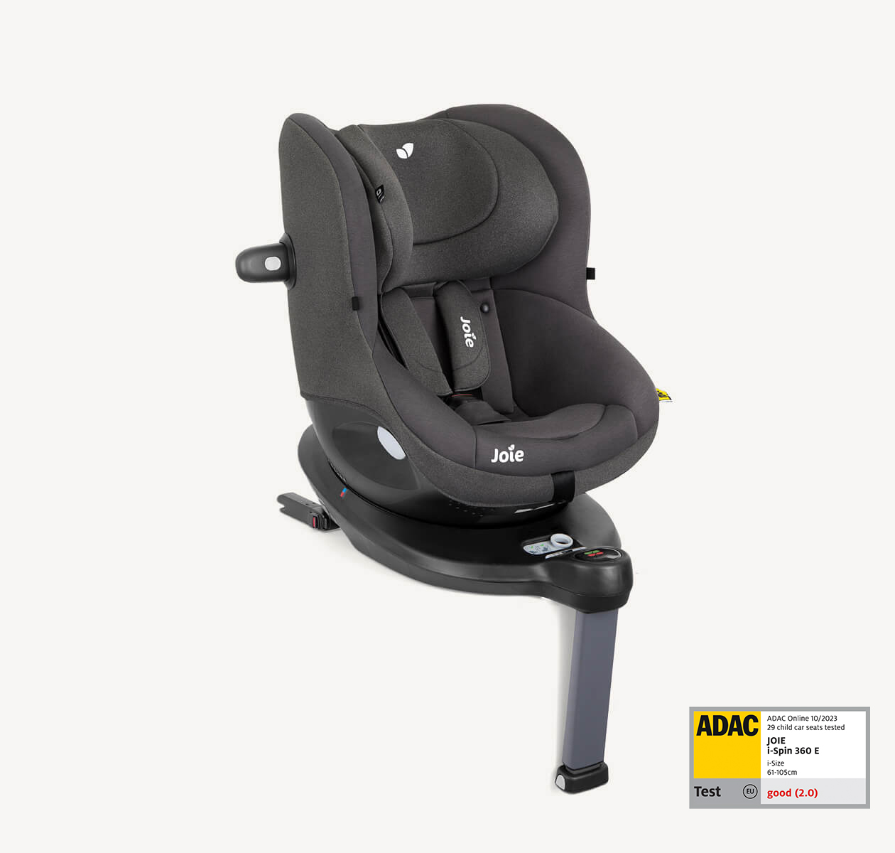 Joie i-spin 360 E Kindersitz in Dunkelgrau, im rechten Winkel positioniert. Das ADAC-Logo befindet sich unten rechts und zeigt ein gutes Testergebnis von 2,0.
