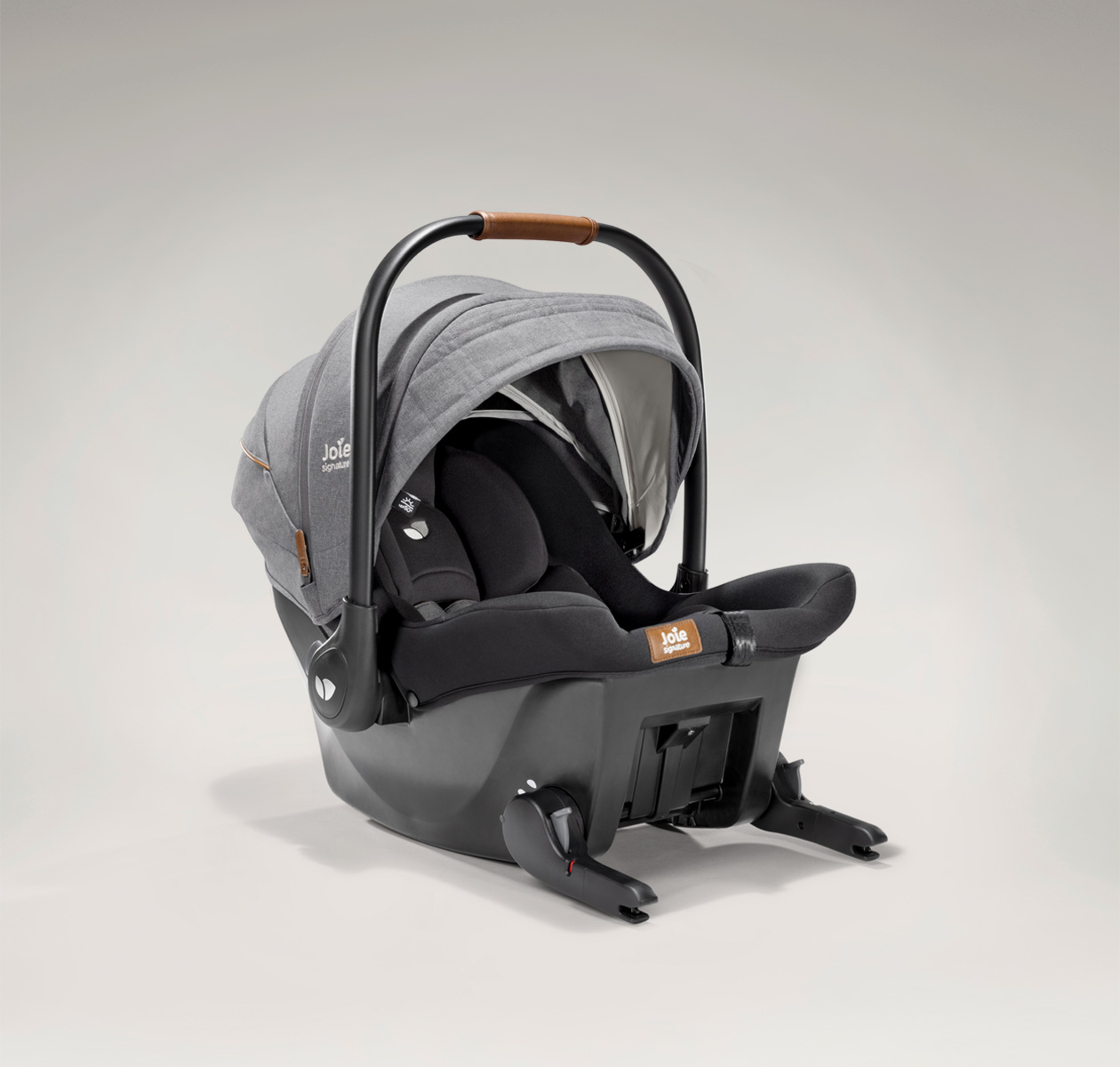 Seggiolino auto con ISOFIX integrato di Joie Signature in grigio e nero con ISOFIX inclinato abbassato
