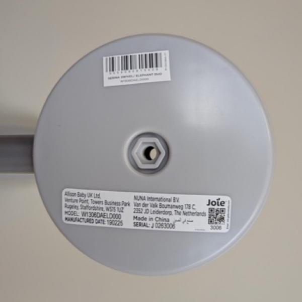 Product label showing model code W1306DAELD000 and manufacturing date 190225
